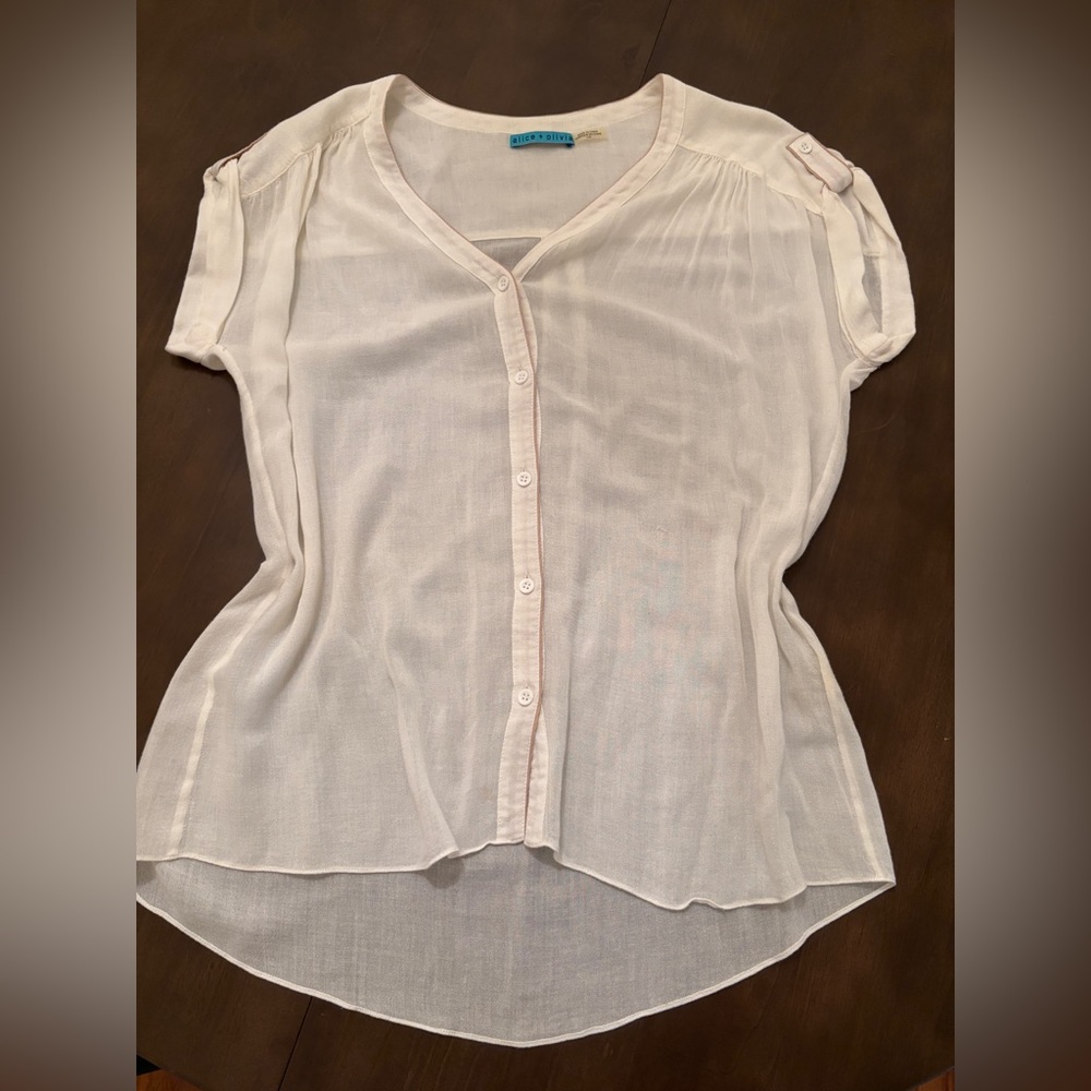 Alice + Olivia Cream Short Sleeve Blouse